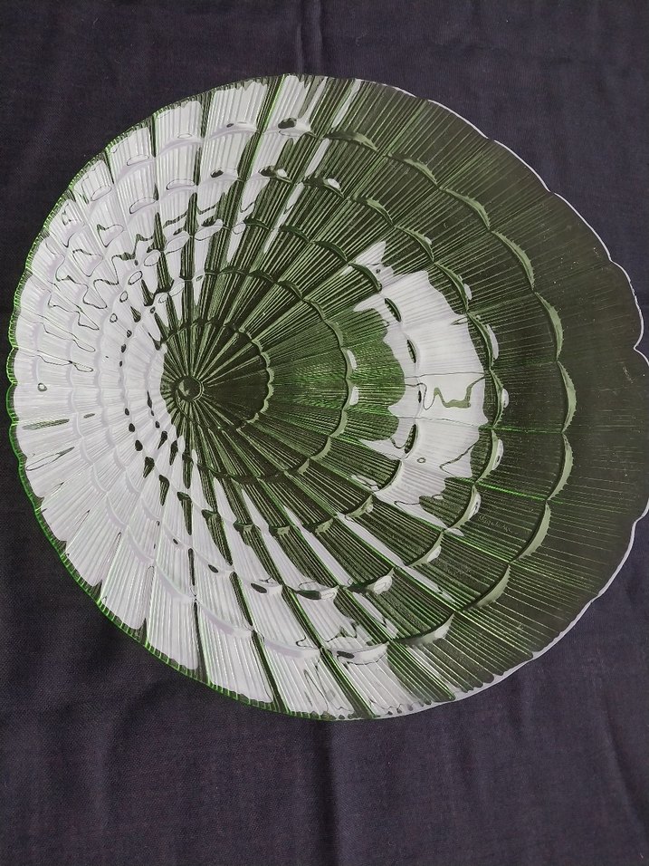 Eskilerden Koyu Yeşil Soyut Desenli Cam Tabak - Görsel 2