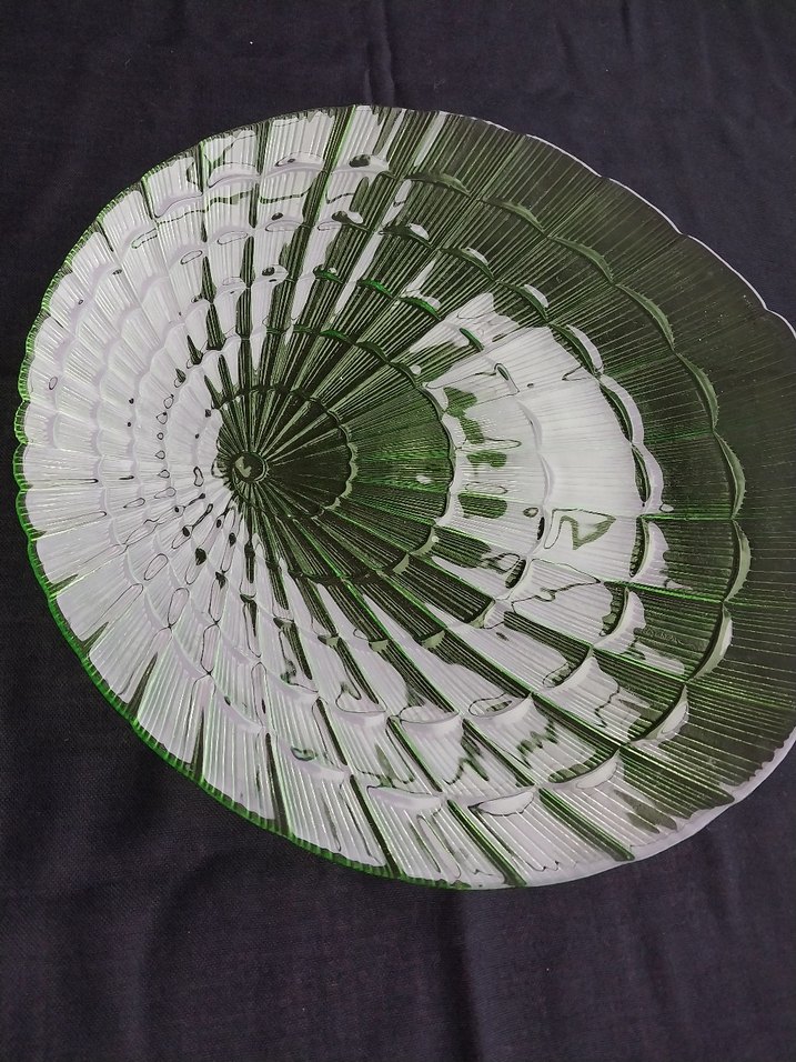 Eskilerden Koyu Yeşil Soyut Desenli Cam Tabak - Görsel 3