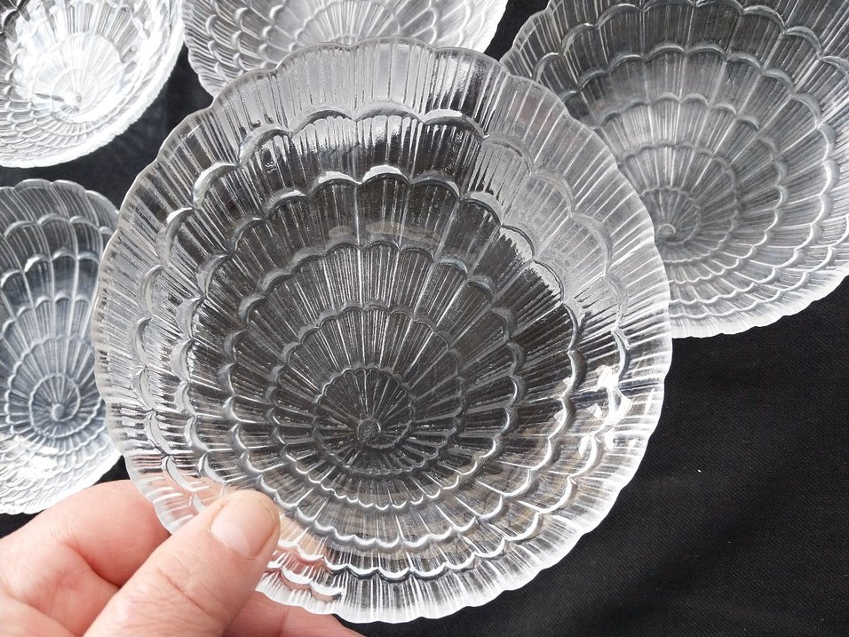 Eskilerden kalma Soyut desenli çağdaş cam tabak seti - Görsel 3