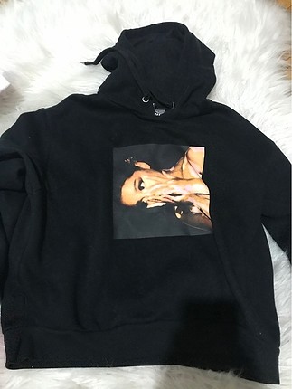 ariana grande sweatshirt