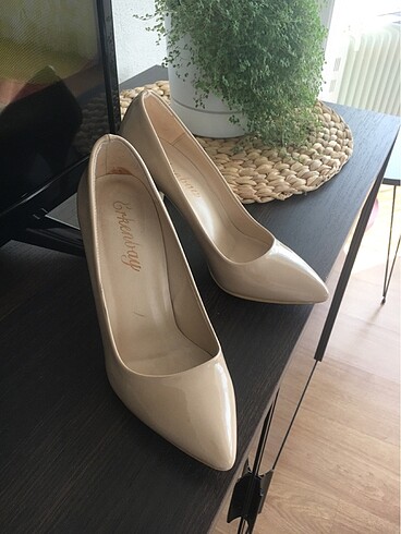 Bej stiletto Ayakkabı