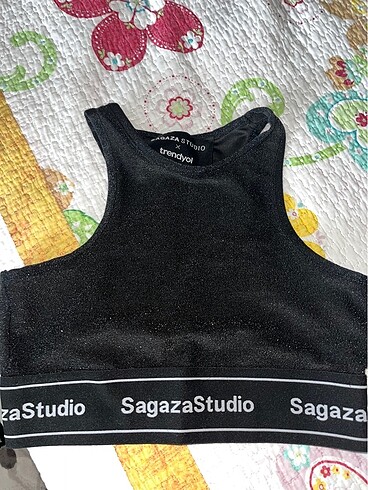 Simli parlak trendyol sagaza crop