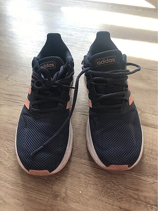 Adidas ayakkabı