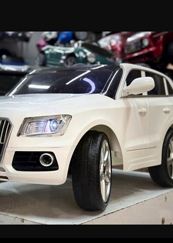 Beyaz Elektrikli Sürüş Arabası