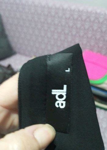 Siyah Uzun Kollu V Yakalı Kadın Gömlek - Görsel 5