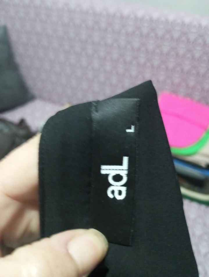 Siyah Uzun Kollu V Yakalı Kadın Gömlek - Görsel 5