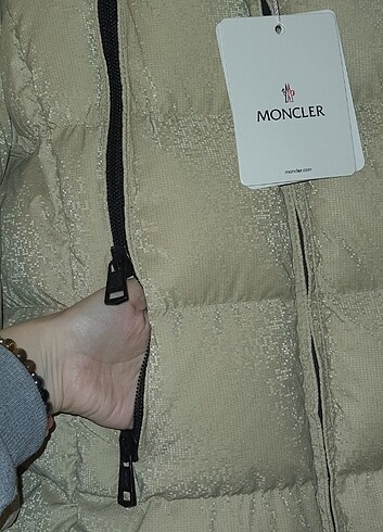 Moncler Moncler parmak gecirmeli kapusonlu cift fermuar mont