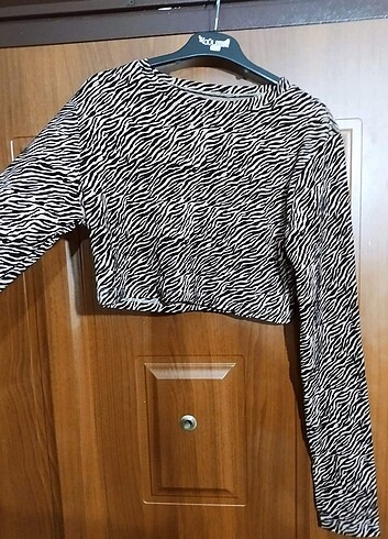 Kikiriki Kendinden simli tul ve kadifemsi detay zebra crop