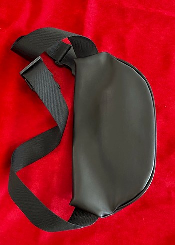 Siyah Deri Bel Çantası - Görsel 3