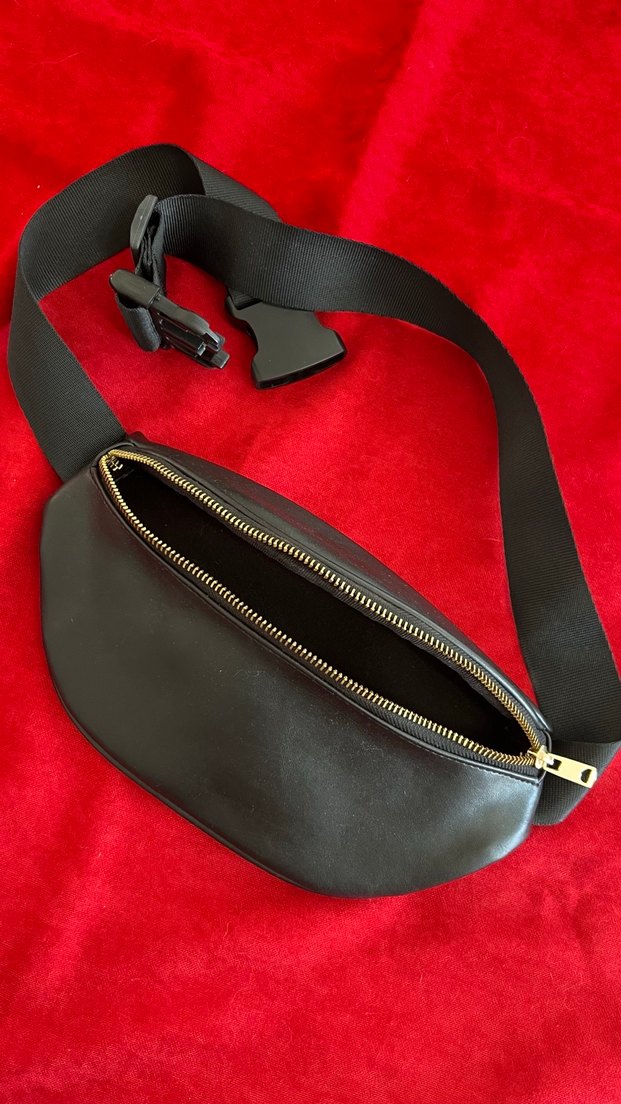 Siyah Deri Bel Çantası - Görsel 2