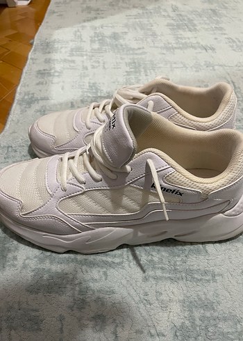 Kinetix Beyaz Dolgu Topuklu erkek Spor Ayakkabı - Görsel 2