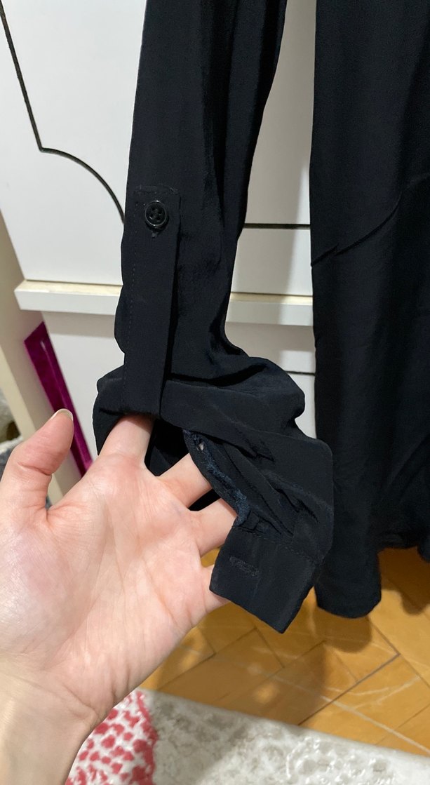 İpekyo Siyah V Yaka Kadın Gömlek - Görsel 4