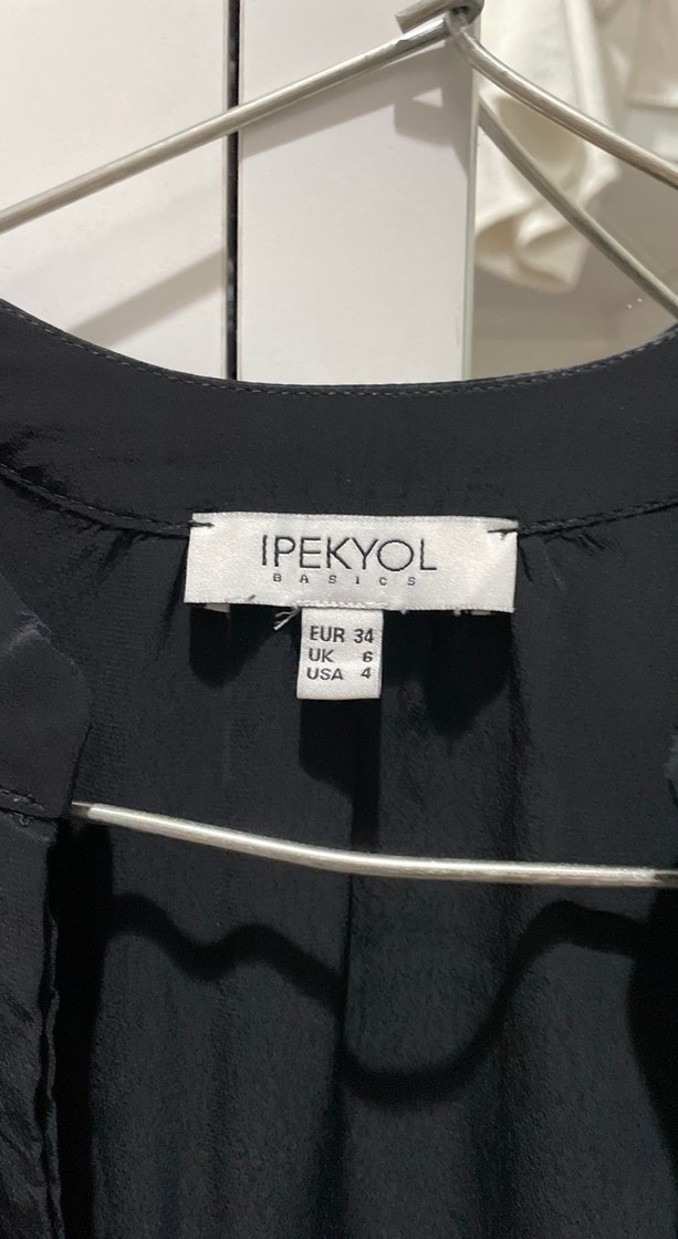 İpekyo Siyah V Yaka Kadın Gömlek - Görsel 2