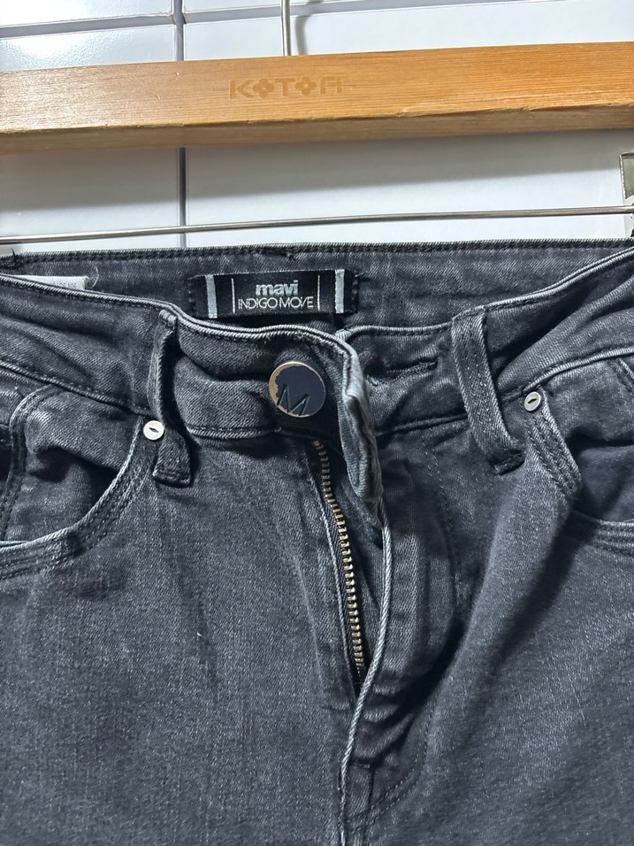 Bel Detaylı Siyah Kadın Denim Pantolon - Görsel 3