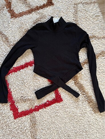 Siyah crop