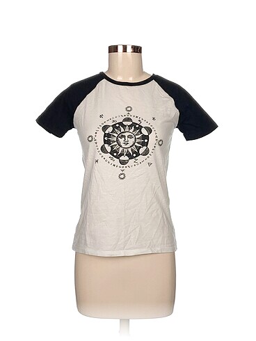 Koton T-shirt %70 İndirimli.