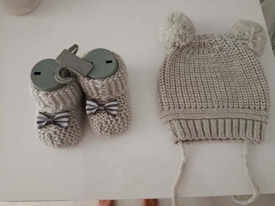 Gri Erkek Bebek Örgü Patik ve Bere Seti - Görsel 2