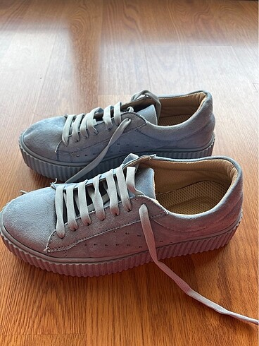 37 Beden Mavi Sneaker