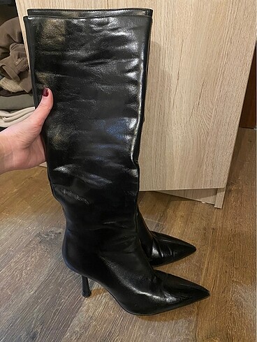 37 Beden Bershka topuklu çizme