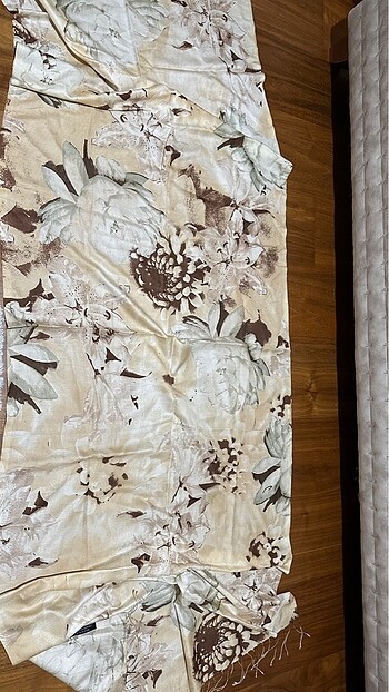Beden çeşitli Renk İpek evi çiçek desenli şal