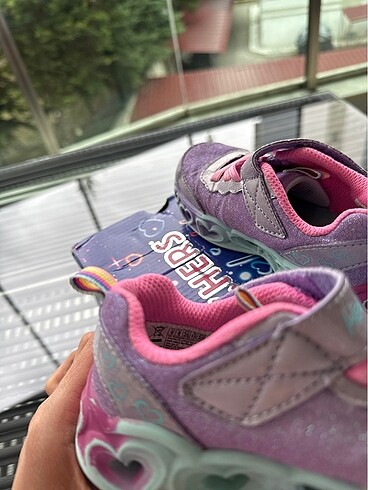 25 Beden mor Renk Skechers spor ayakkabı