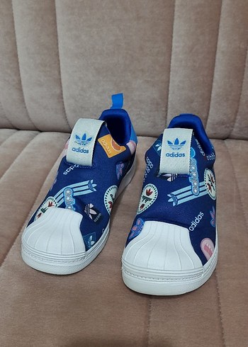 33 Beden Adidas spor ayakkabı