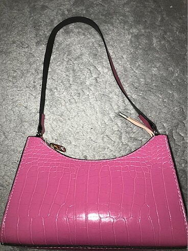 Pembe tatliş baget çanta