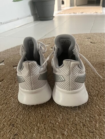 38 Beden gri Renk Adidas spor ayakkabı