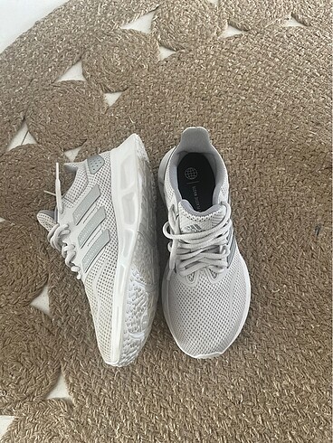 38 Beden Adidas spor ayakkabı