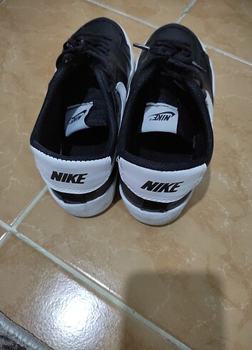 37 Beden Nike spor ayakkabı