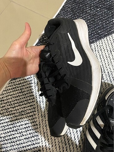 Nike İki adet spor ayakkabı Nike Adidas