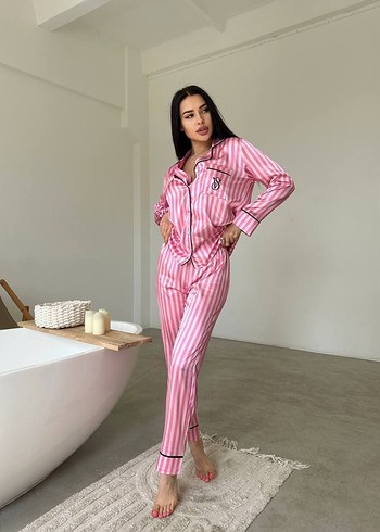 xl Beden Pembe Çizgili Kadın Pijama Takımı