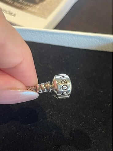 Pandora Pandora