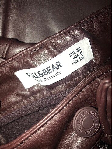 38 Beden Pull and bear deri pantolon