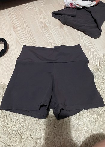 Siyah Elastik Kumaşlı Hamile Mini Şort - Görsel 2