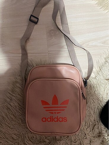 Adidas Pembe çanta