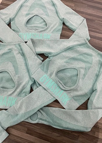 Gymshark marka crop sporcu üstü - Görsel 3