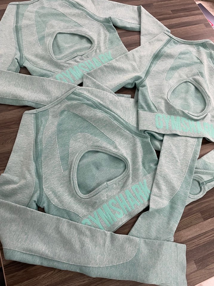 Gymshark marka crop sporcu üstü - Görsel 5