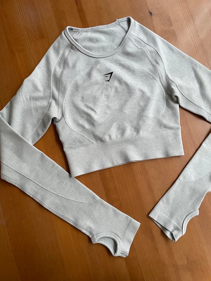 Gymshark marka crop sporcu üstü - Görsel 2