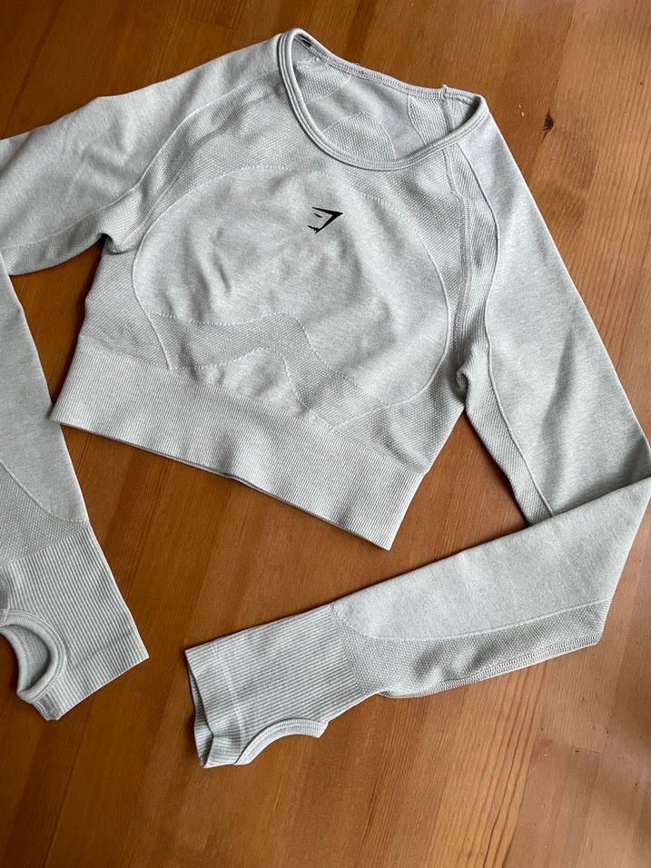 Gymshark marka crop sporcu üstü - Görsel 3