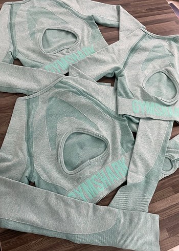 Gymshark marka crop sporcu üstü - Görsel 5