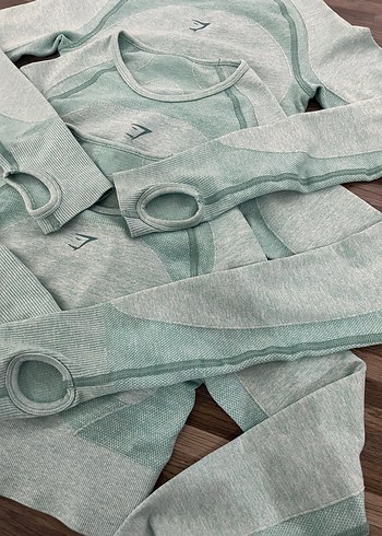 Gymshark marka crop sporcu üstü - Görsel 5