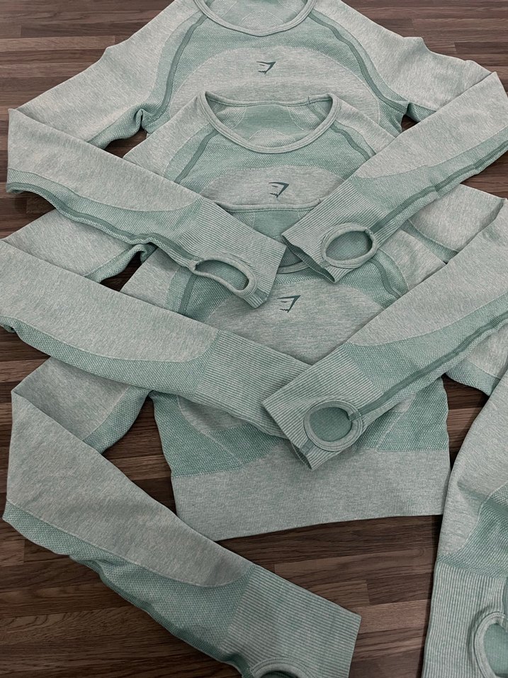 Gymshark marka crop sporcu üstü - Görsel 4