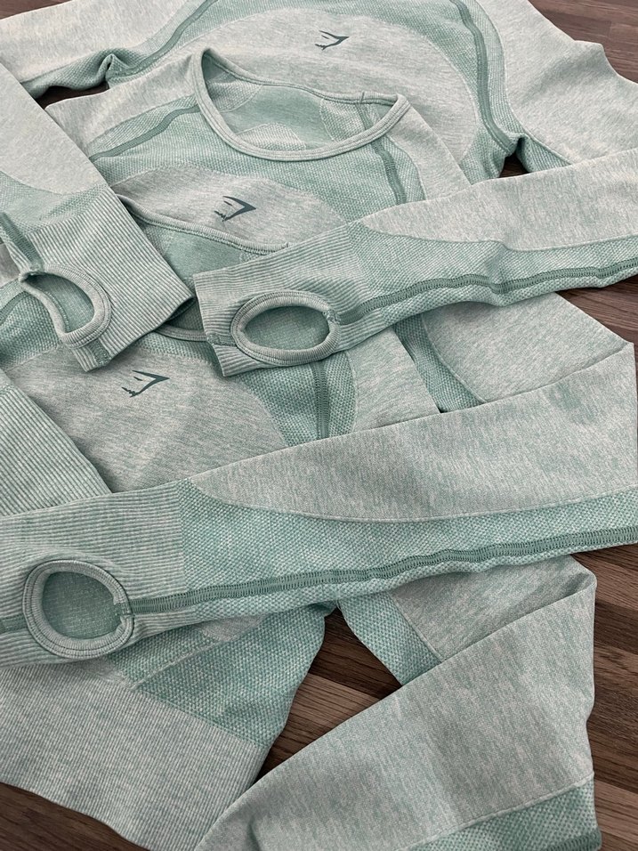 Gymshark marka crop sporcu üstü - Görsel 5