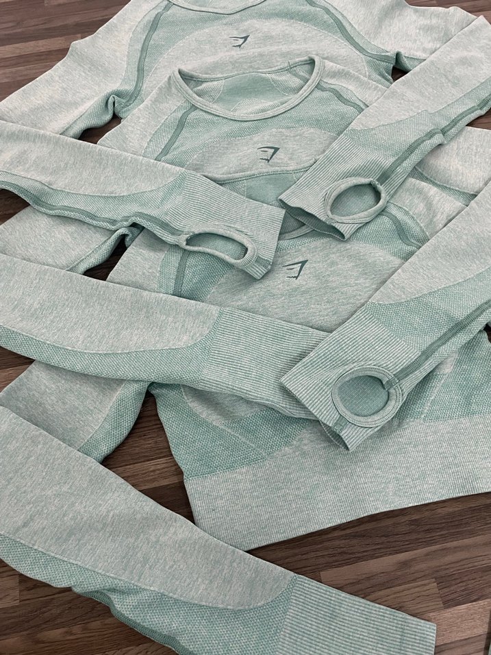 Gymshark marka crop sporcu üstü - Görsel 2