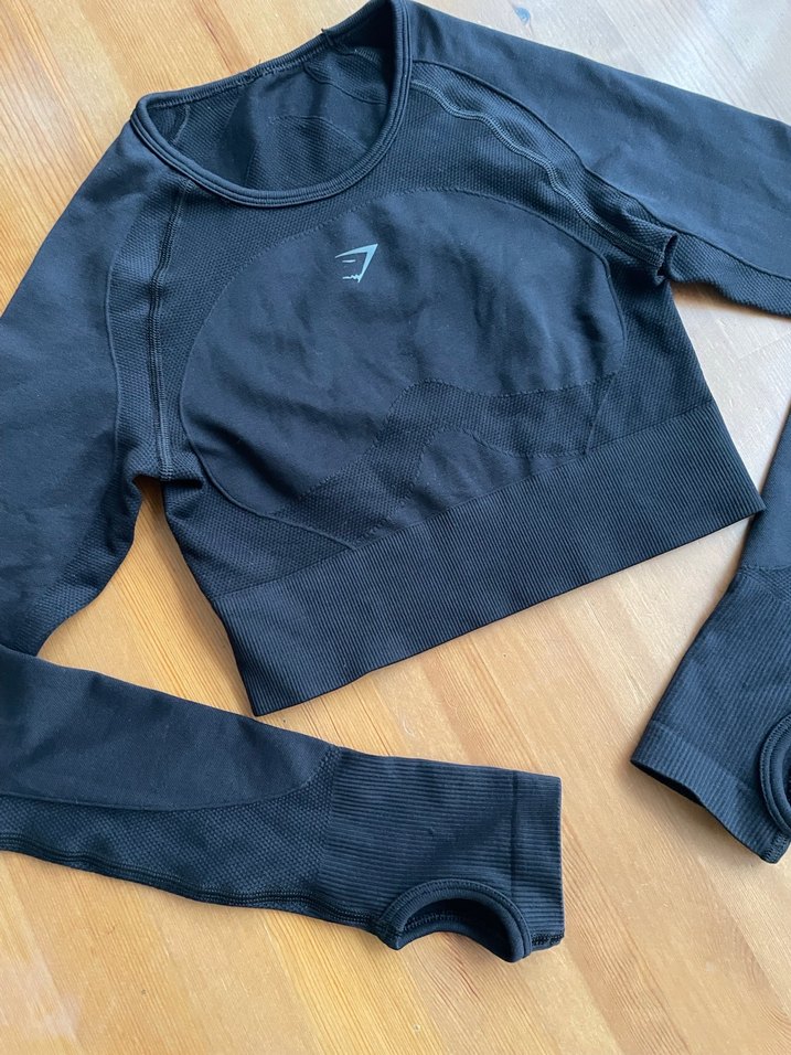 Gymshark marka crop sporcu üstü - Görsel 3