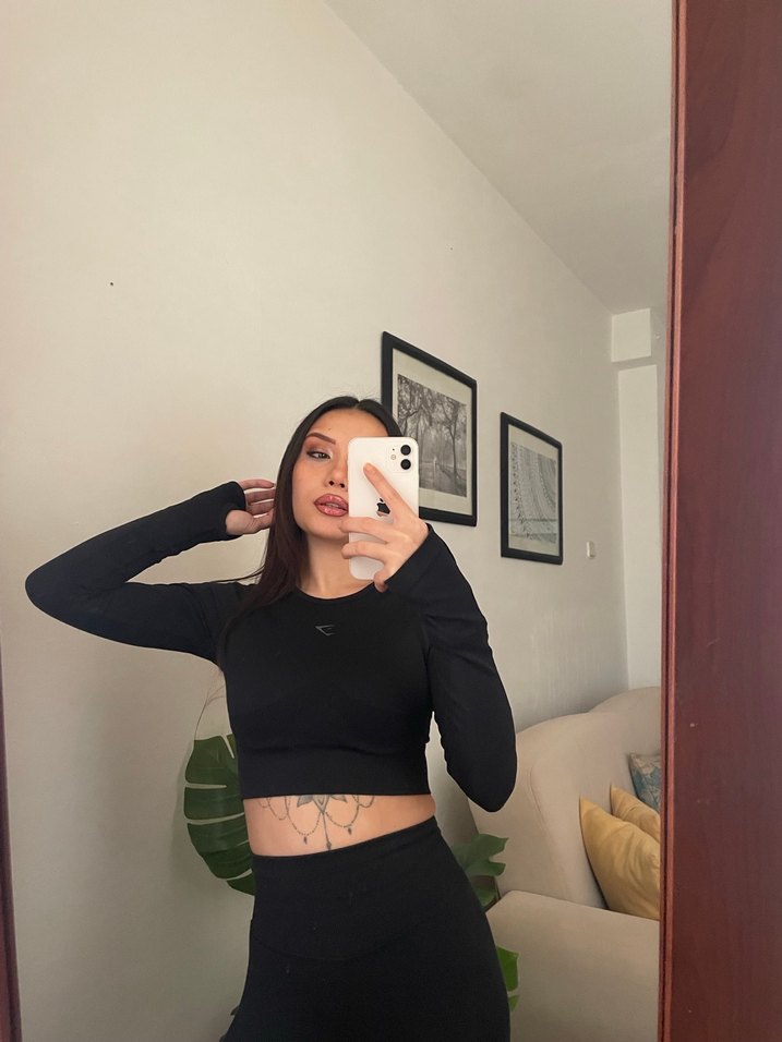 Gymshark marka crop sporcu üstü - Görsel 4