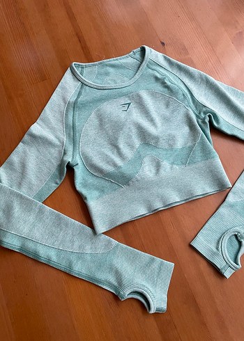 Gymshark marka crop sporcu üstü - Görsel 3