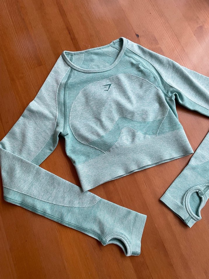 Gymshark marka crop sporcu üstü - Görsel 3