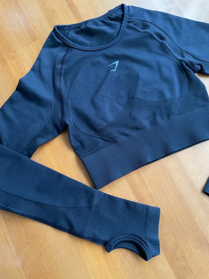 Gymshark marka crop sporcu üstü - Görsel 3